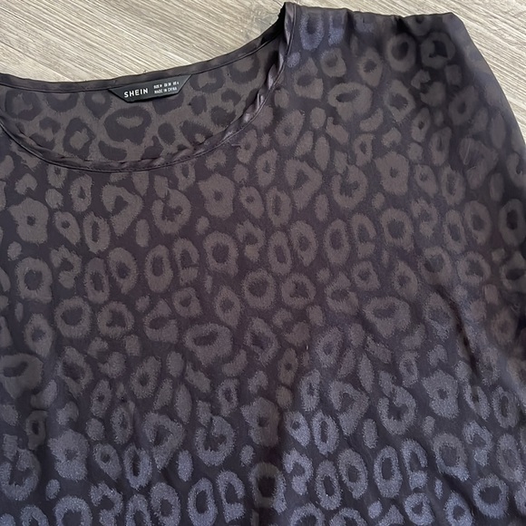 SHEIN Leopard Print Chiffon Shirts - Picture 2 of 5